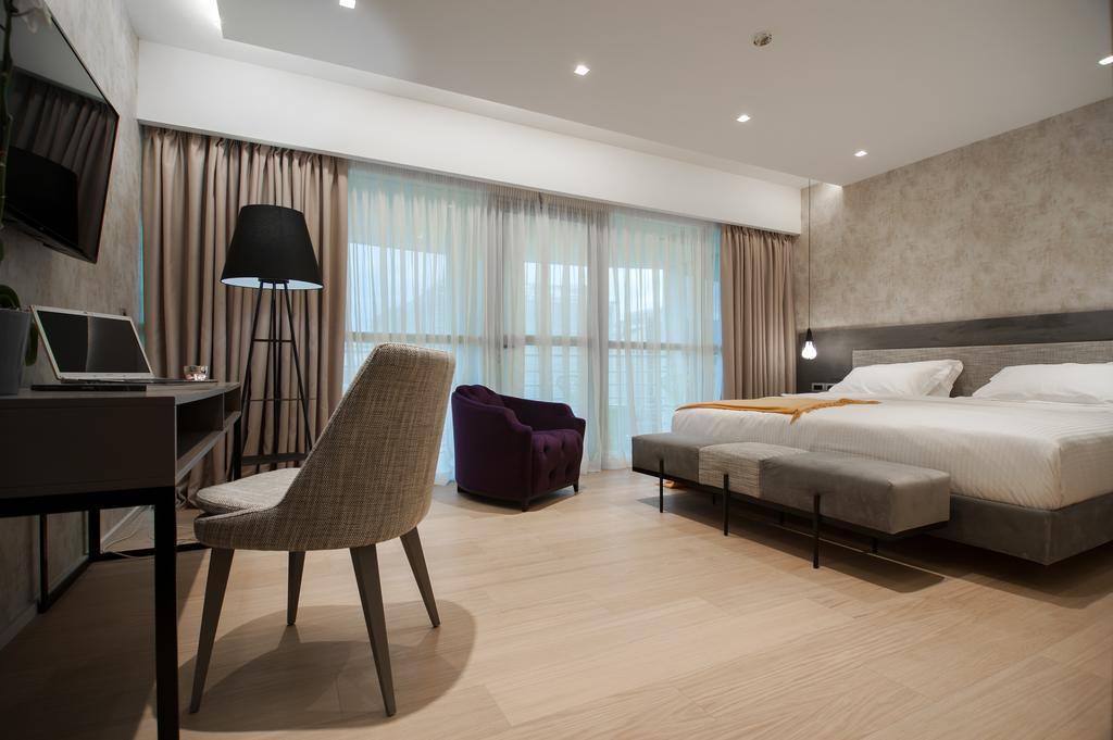 מלון Athenaeum Grand 4*